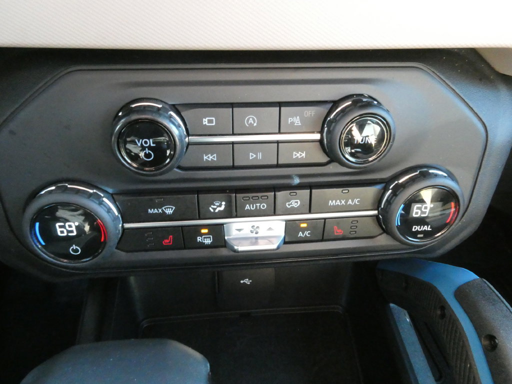 Used 2023 Ford Bronco Wildtrak AWD/4WD image 25