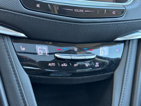Used 2019 Cadillac XT5 Luxury FWD image 23