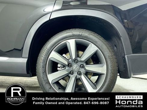Used 2025 Honda Pilot Elite image 5