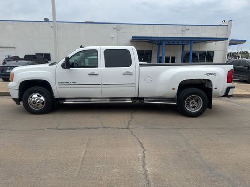Used 2012 GMC Sierra 3500 Denali AWD/4WD image 2