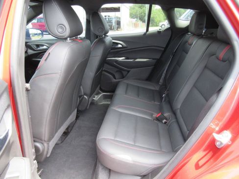Certified 2024 Chevrolet Trax RS w/ Driver Confidence Package FWD image 33