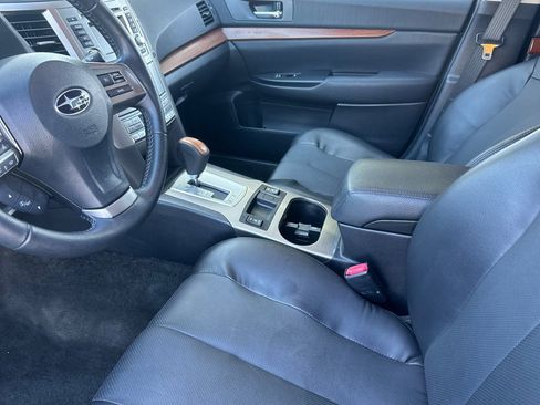 Used 2014 Subaru Outback 2.5i Limited AWD/4WD image 10