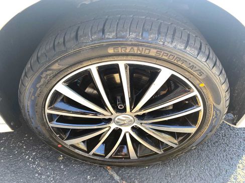 Used 2016 Volkswagen Jetta Sport FWD image 33
