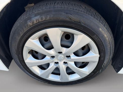 Used 2023 Toyota Corolla LE w/ Carpet Mat Package (TMS) FWD image 6