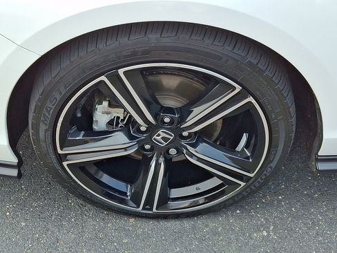 Certified 2023 Honda Accord Sport image 8