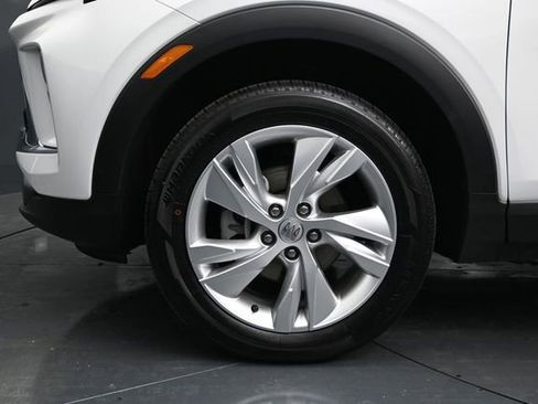 Used 2025 Buick Encore GX Preferred AWD/4WD image 19