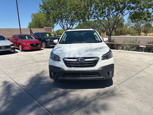 Used 2020 Subaru Outback Premium image 5