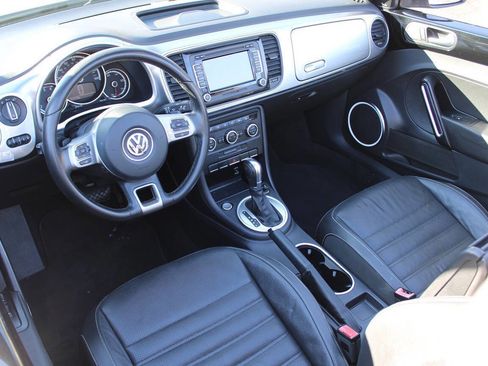 Used 2014 Volkswagen Beetle TDI image 14