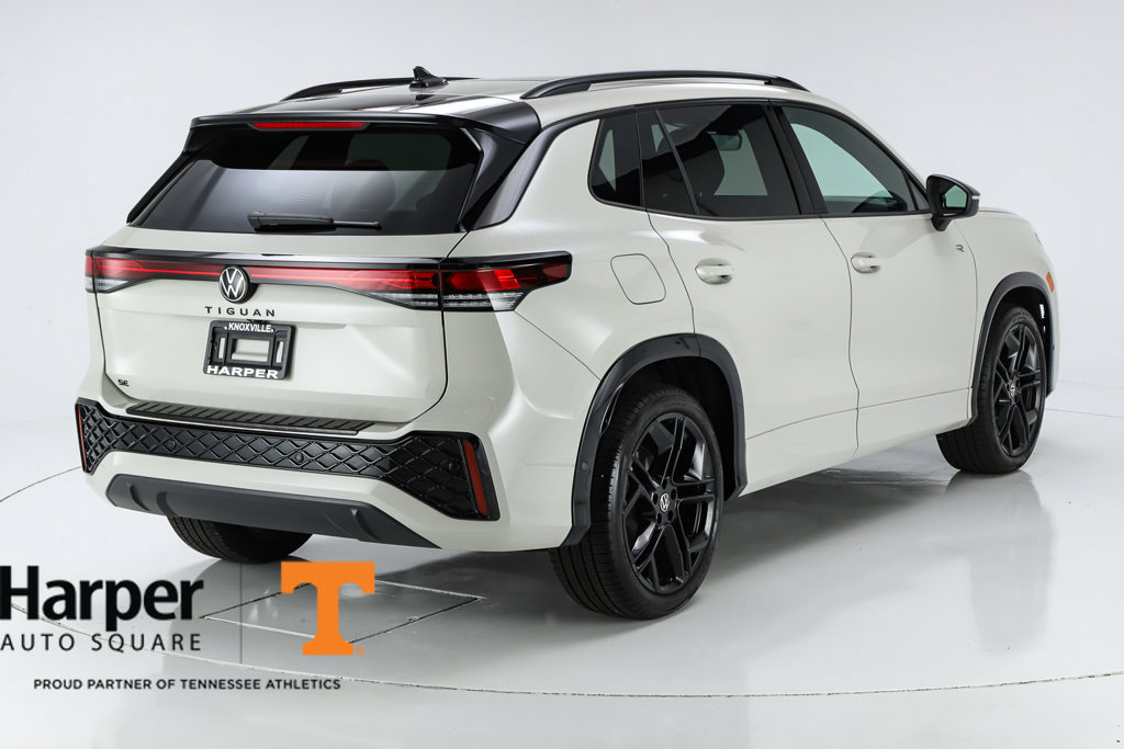 Used 2025 Volkswagen Tiguan SE R-Line FWD image 48
