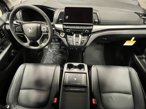New 2026 Honda Odyssey Touring image 25