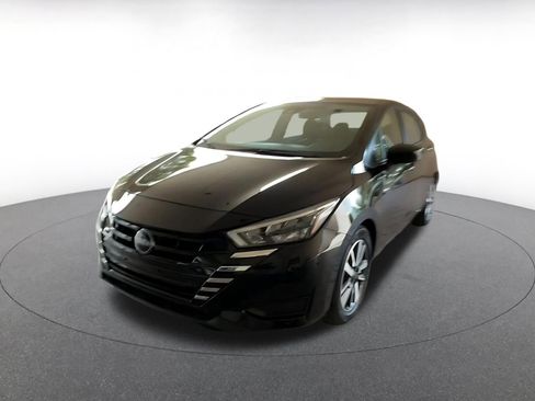 Used 2025 Nissan Versa SV image 7