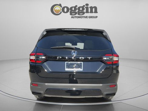 New 2026 Honda Pilot Sport image 5
