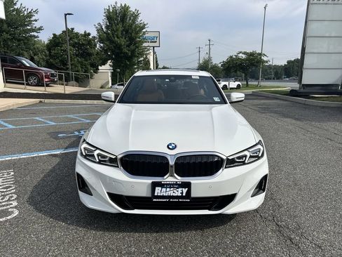 Used 2025 BMW 330i xDrive Sedan w/ M Sport Package AWD/4WD image 3