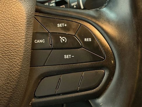 Used 2020 Jeep Cherokee Trailhawk w/ Comfort/Convenience Group image 38