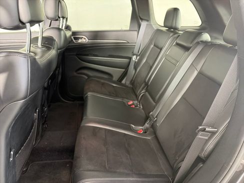 Used 2018 Jeep Grand Cherokee Altitude AWD/4WD image 13