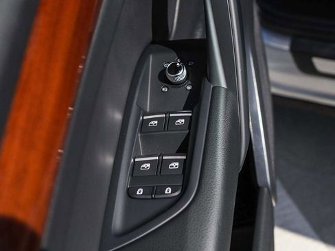 Used 2023 Audi Q5 2.0T Premium w/ Convenience Package image 28