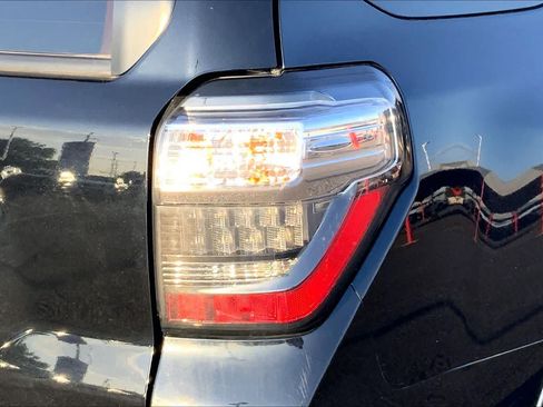 Used 2021 Toyota 4Runner SR5 Premium w/ Moonroof Package RWD image 26