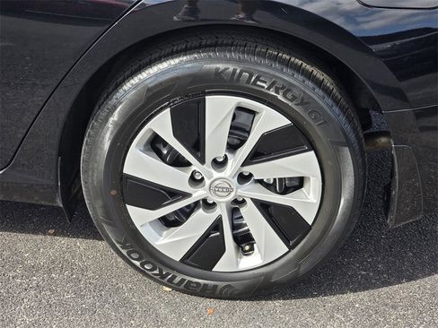 Used 2024 Nissan Altima 2.5 S image 7