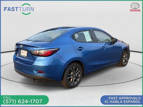 Used 2019 Toyota Yaris LE FWD image 7