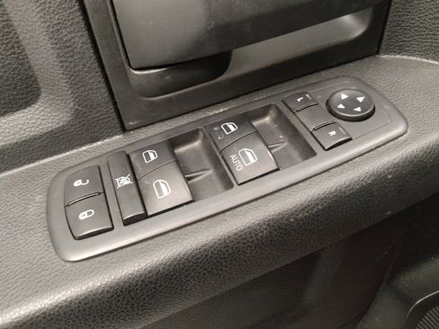 Used 2020 RAM 1500 Tradesman w/ Chrome Plus Package RWD image 27
