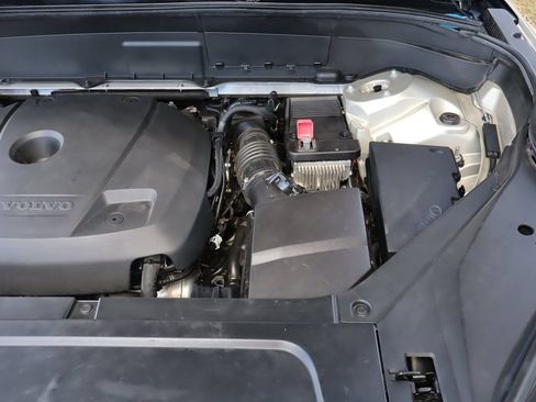 Used 2018 Volvo XC90 T6 Momentum w/ Convenience Package AWD/4WD image 43