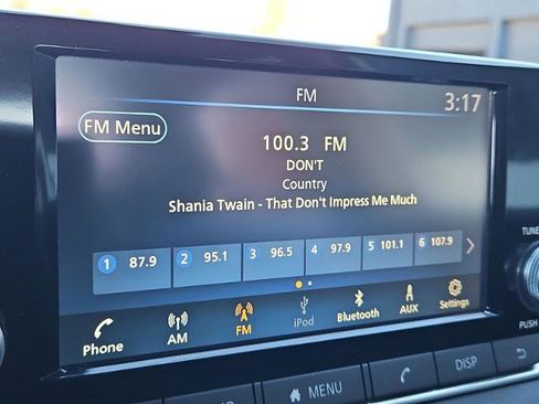 Certified 2025 Nissan Sentra S image 25