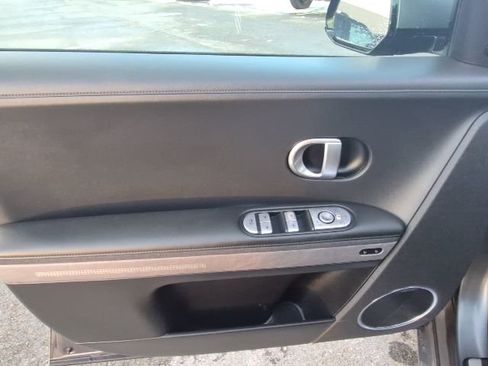 Used 2024 Hyundai Ioniq 5 Limited image 10