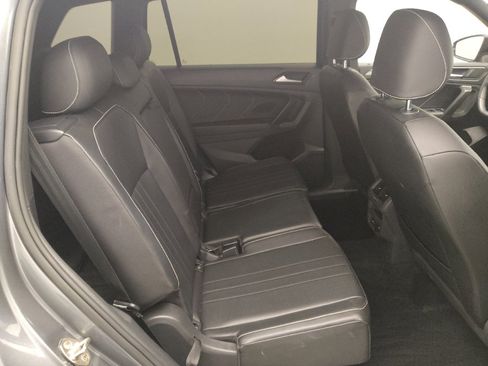 Used 2022 Volkswagen Tiguan SE R-Line FWD image 19