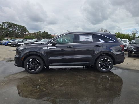 New 2026 Kia Sorento S image 5