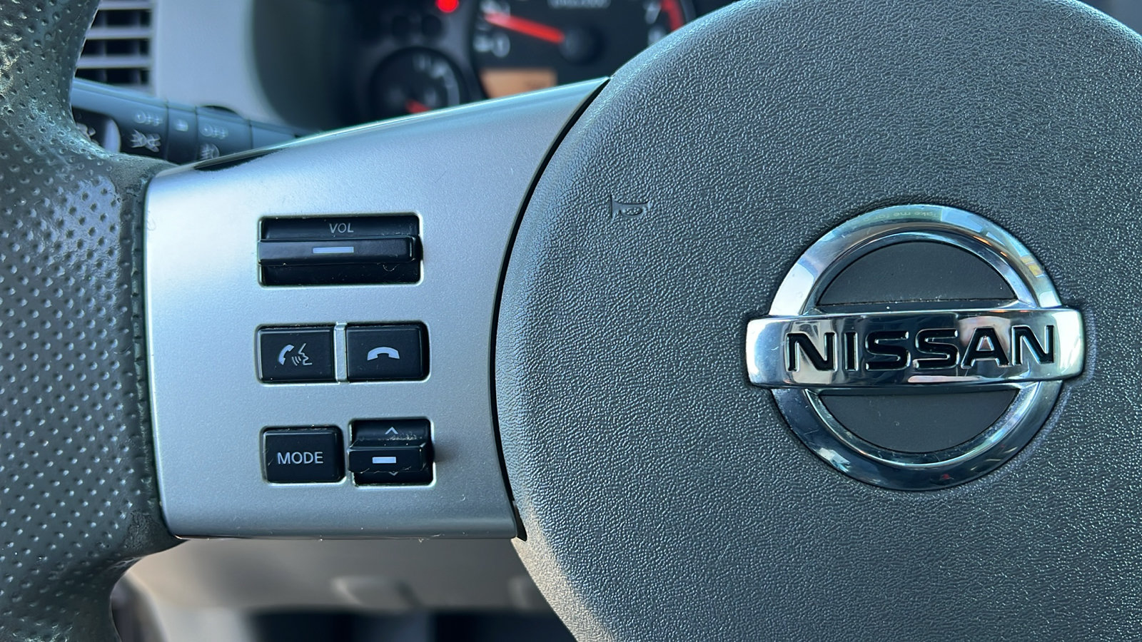 Used 2021 Nissan Frontier SV w/ Midnight Edition Floor Mats AWD/4WD image 22