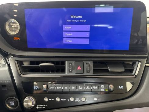 Used 2025 Lexus ES 350 w/ Luxury Package FWD image 15