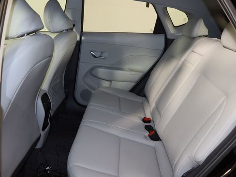 Used 2024 Hyundai Kona Limited image 11