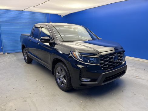 Used 2024 Honda Ridgeline TrailSport image 2