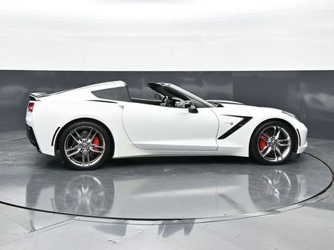 Used 2017 Chevrolet Corvette Stingray Coupe RWD image 8