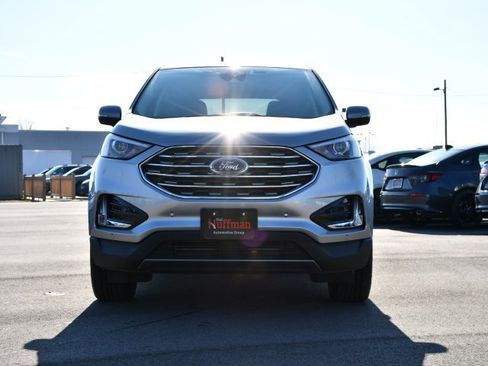 Used 2024 Ford Edge Titanium image 2