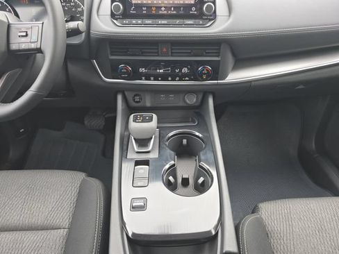 New 2026 Nissan Rogue SV FWD image 3