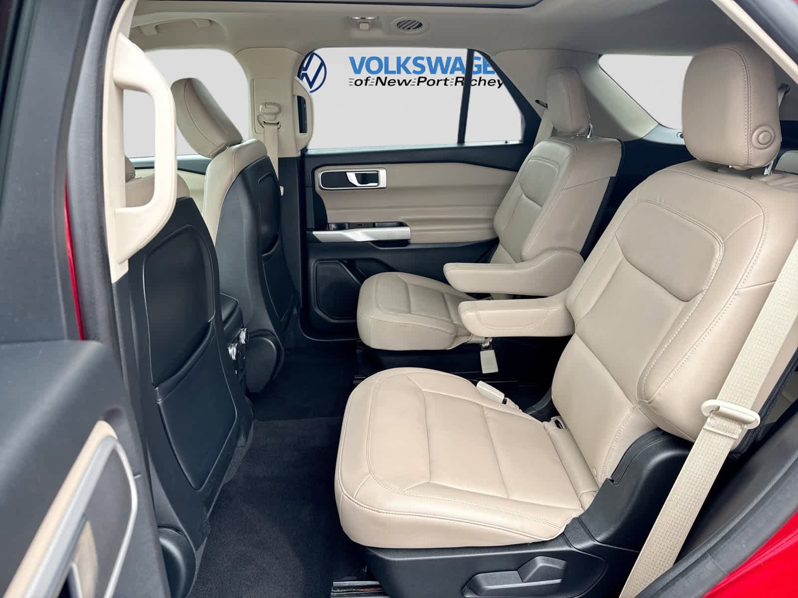 Used 2020 Ford Explorer XLT w/ Equipment Group 202A RWD image 25