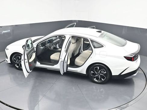 Used 2025 Hyundai Sonata SEL FWD image 44