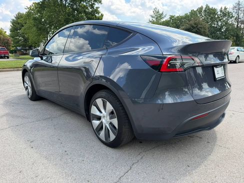 Used 2021 Tesla Model Y Long Range AWD/4WD image 7
