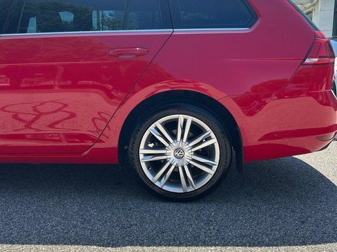 Used 2016 Volkswagen Golf Limited Edition FWD image 9