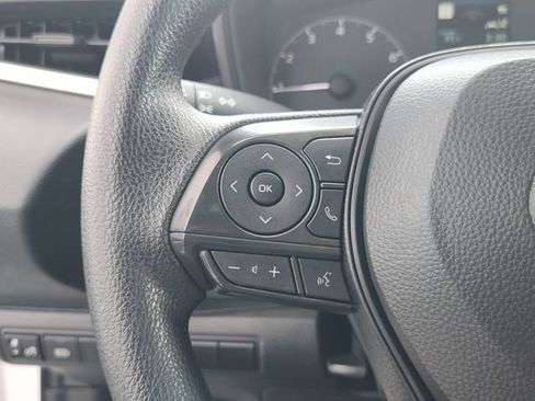 Used 2025 Toyota Corolla LE FWD image 22