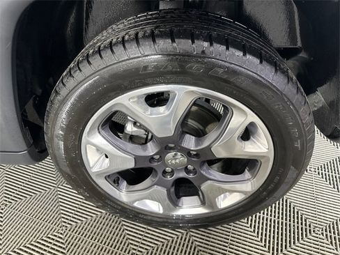 Certified 2020 Jeep Compass Limited image 5