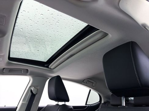 Used 2023 Lexus ES 350 image 5