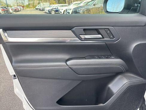 Used 2025 GMC Terrain Elevation AWD/4WD image 38