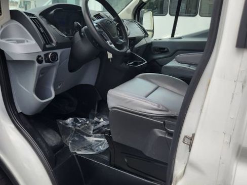 Used 2015 Ford Transit 150 130 Low Roof RWD image 17