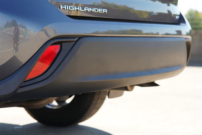 Used 2020 Toyota Highlander XLE AWD/4WD image 41