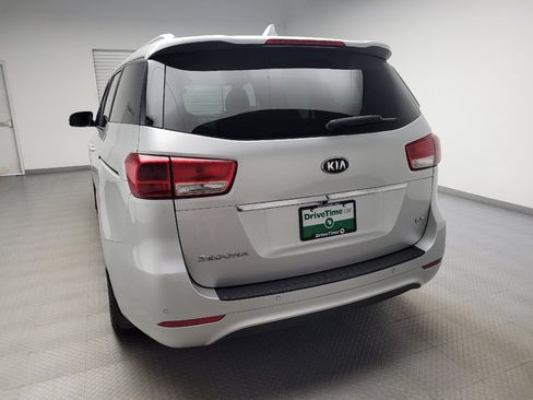 Used 2016 Kia Sedona LX w/ LX Convenience Package FWD image 6
