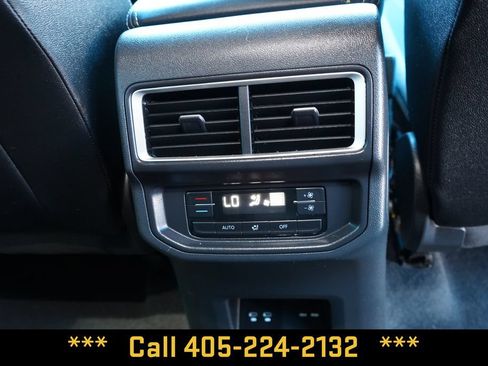 Used 2025 Volkswagen Atlas SE FWD image 22
