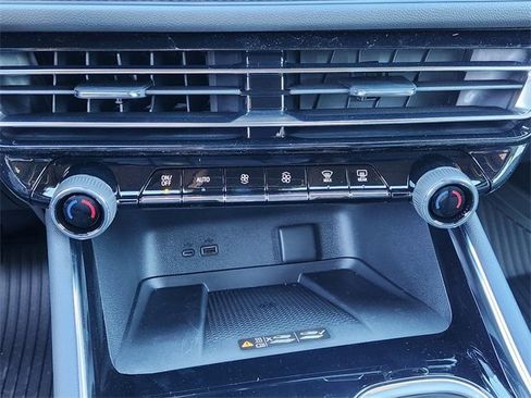 New 2026 Chevrolet Traverse High Country w/ LPO, Floor Liner Package image 20