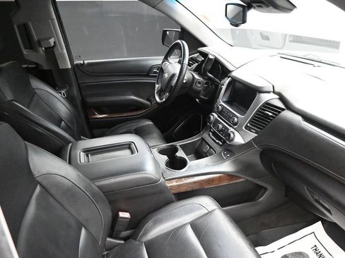 Used 2018 Chevrolet Tahoe LT AWD/4WD image 10